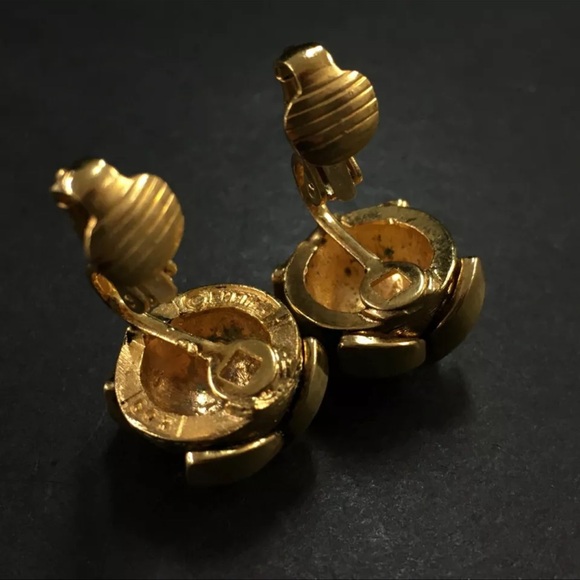 AUTH Chanel Vintage CC Logo Gold Earrings - Picture 7 of 7